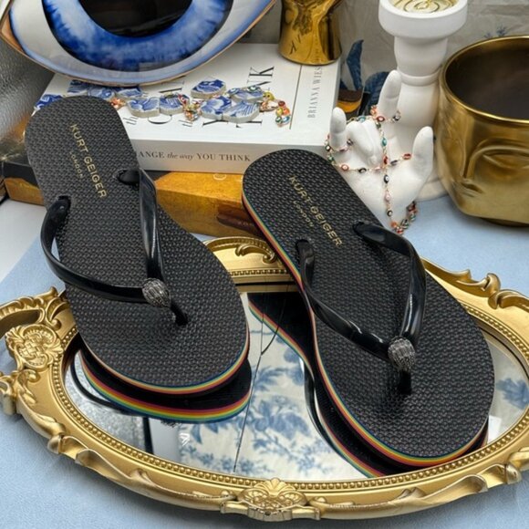 🆕 KURT GEIGER LONDON 🧿 NWOB Rainbow Kensington Black Rubber Flipflop, Sz 7.5 - Picture 4 of 13